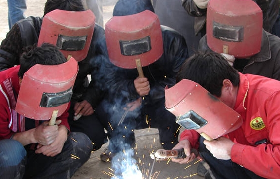东莞专业焊工培训机构，做焊工的前景，桥头焊工证培训考证