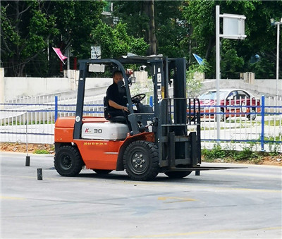 叉车培训考证的重要性，东莞东城叉车培训学校