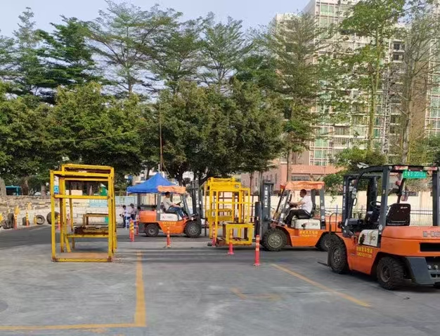 东莞中堂叉车培训考证 哪一种叉车证是全国通用的？