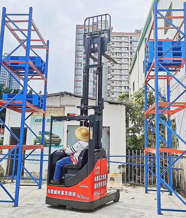 东莞大岭山周边考叉车证需要什么资料？