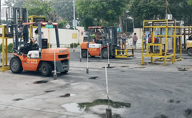 东莞石排附近叉车培训考证哪家学校好？